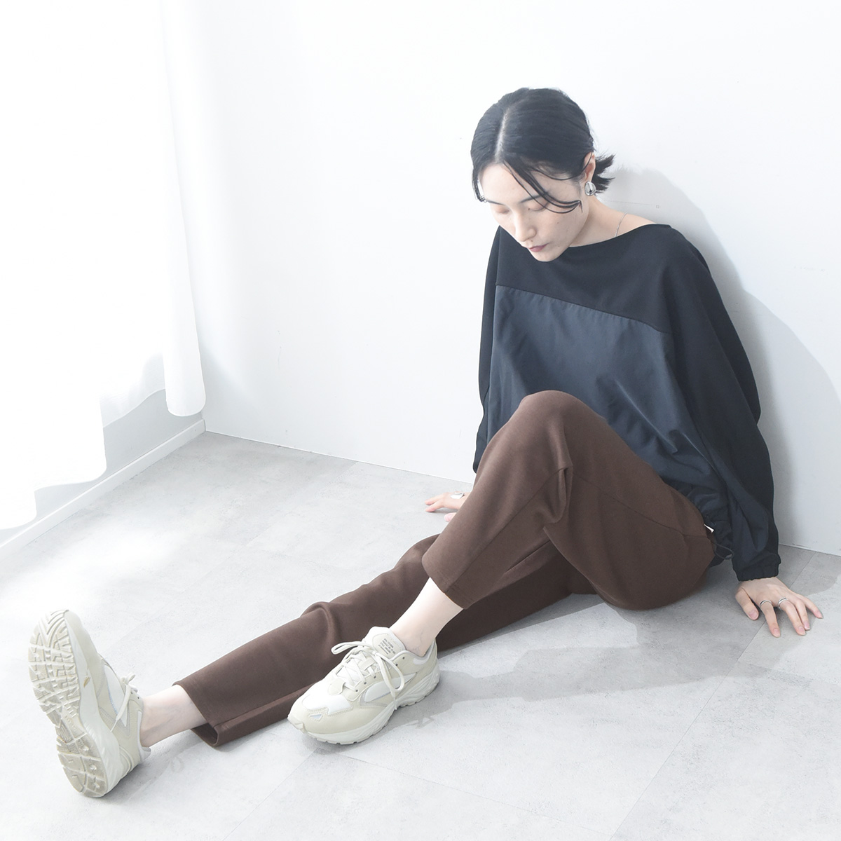 休日パンツはこれで決まり。秋冬シーズンにぴったりの『リラパン』第2弾をスタッフが着回し