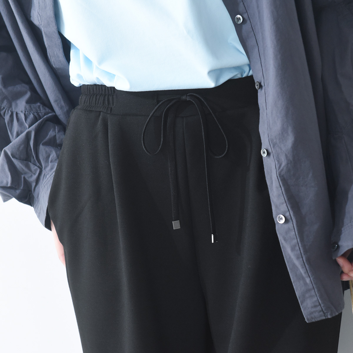 休日パンツはこれで決まり。秋冬シーズンにぴったりの『リラパン』第2弾をスタッフが着回し