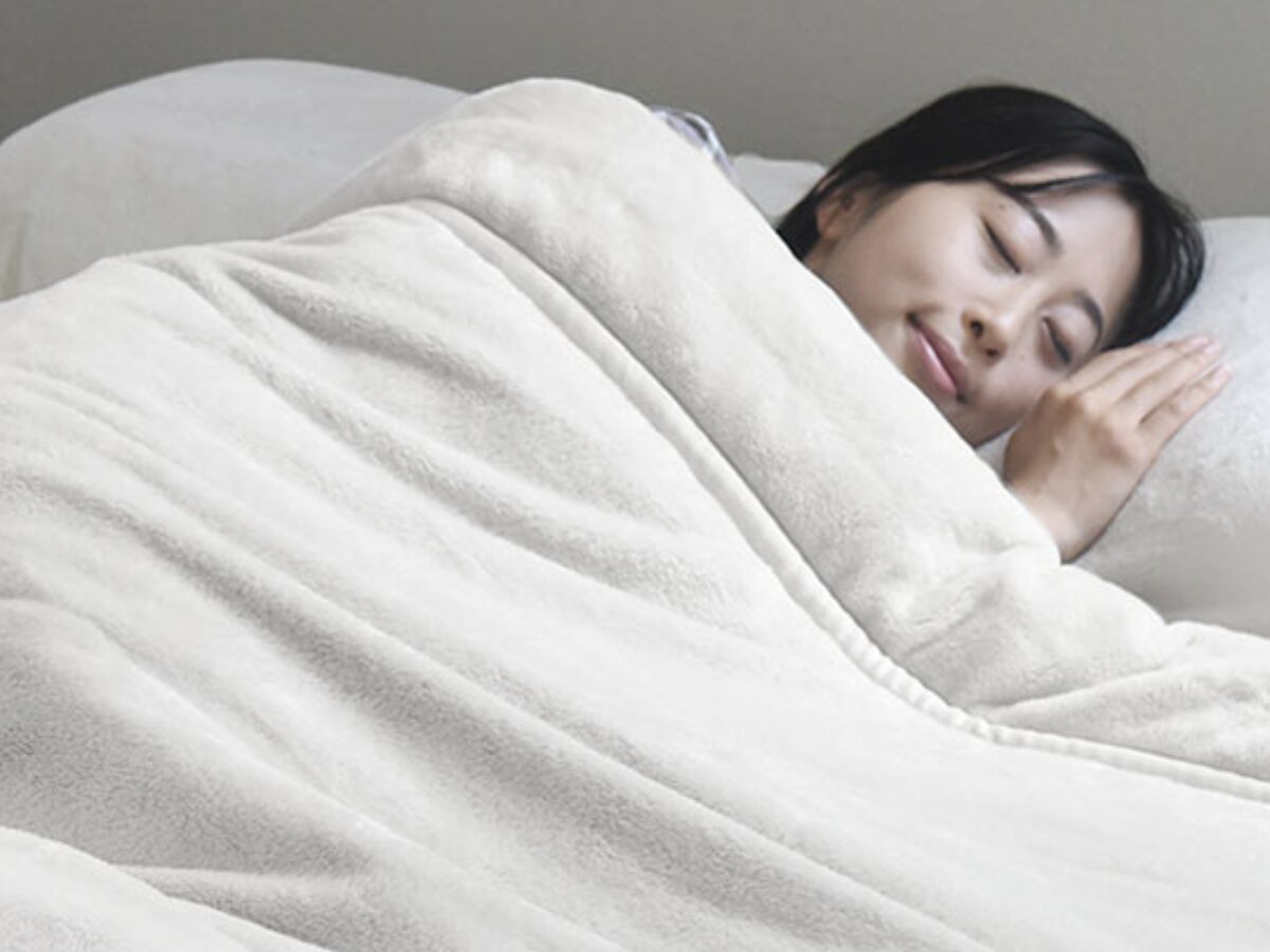 寒がりさんにはコレです。アンジェの最強あったか布団2選！「羽毛をサンド」or「厚みで勝負」どっちを選ぶ？