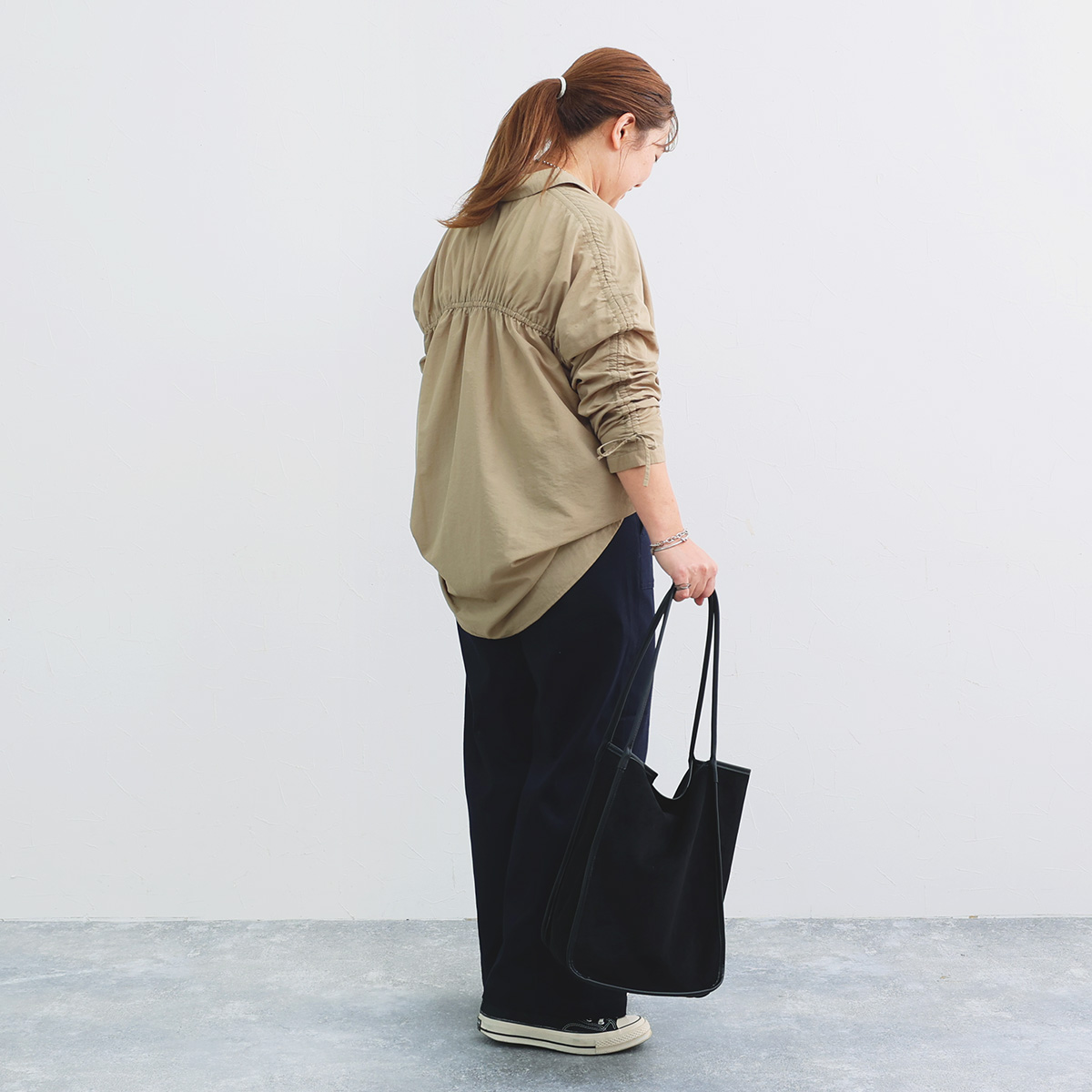 寒くなったら何着よう？「あったか裏パウダー起毛パンツ」からはじめるスタッフの冬支度