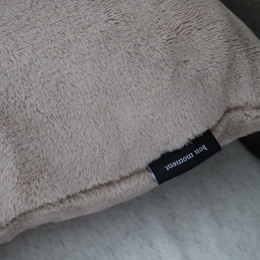 「伝説の毛布」でインスタグラマーさんも冬支度。ジャガードor無地どっちを選ぶ？