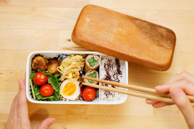 フタを開けるのが楽しく おいしそうに見えるお弁当の詰め方
